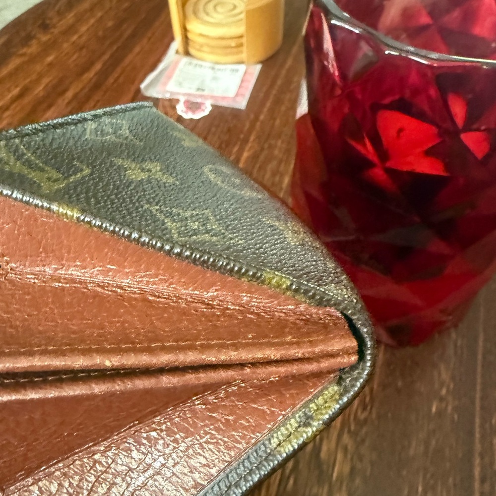 Louis Vuitton Monogram Canvas Sarah Wallet - Picture 6 of 11